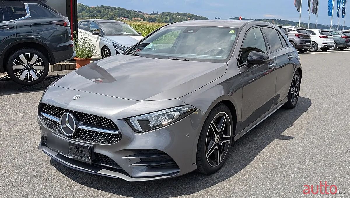 2021' Mercedes-Benz A-Klasse photo #2