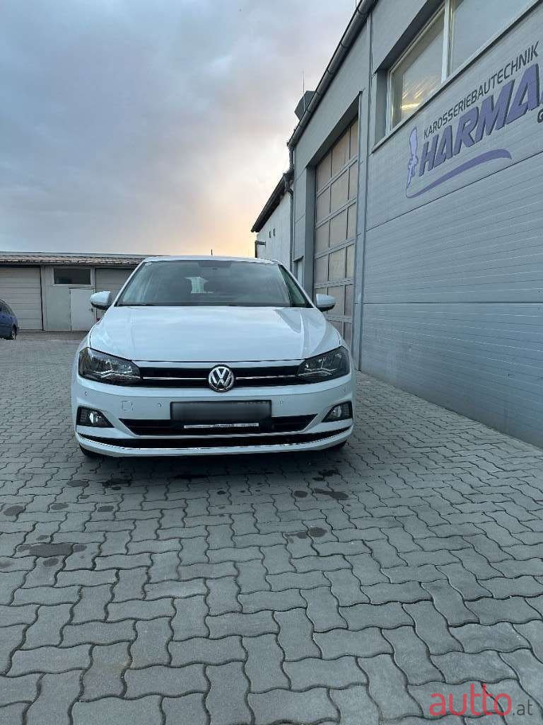 2019' Volkswagen Polo photo #5