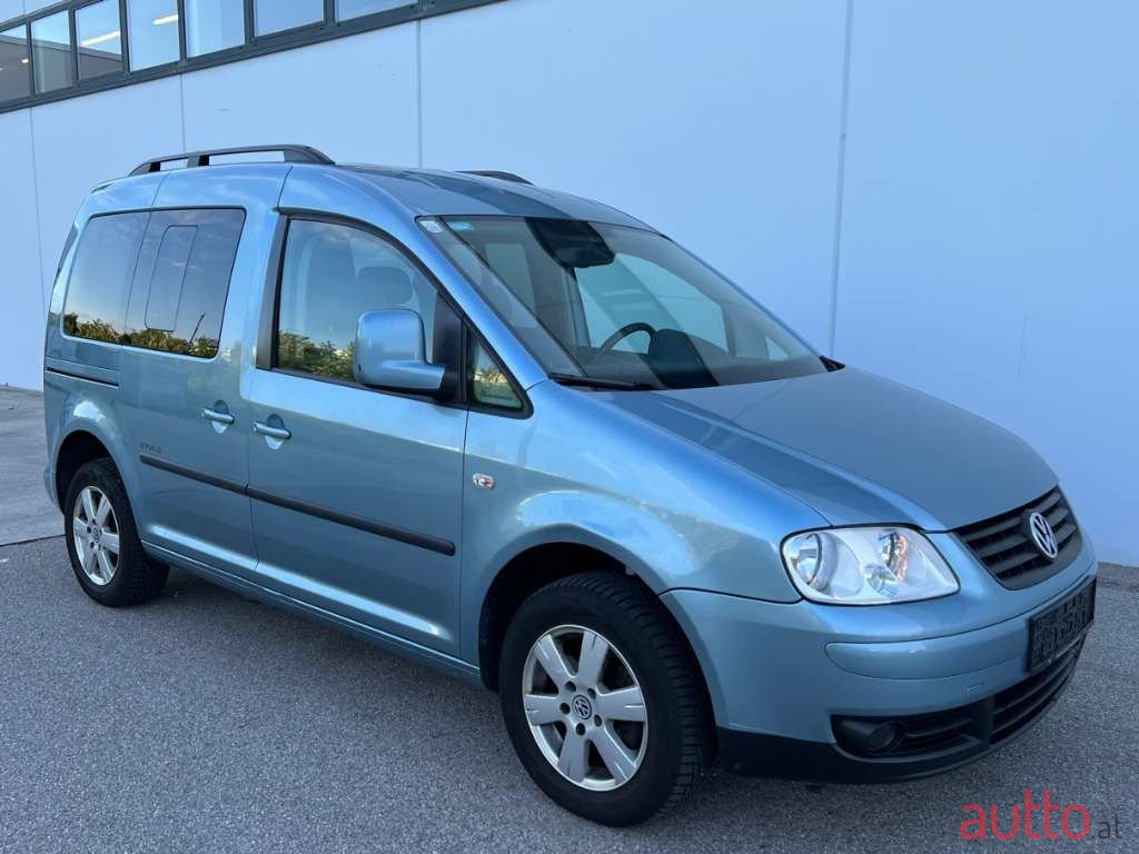 2009' Volkswagen Caddy photo #1