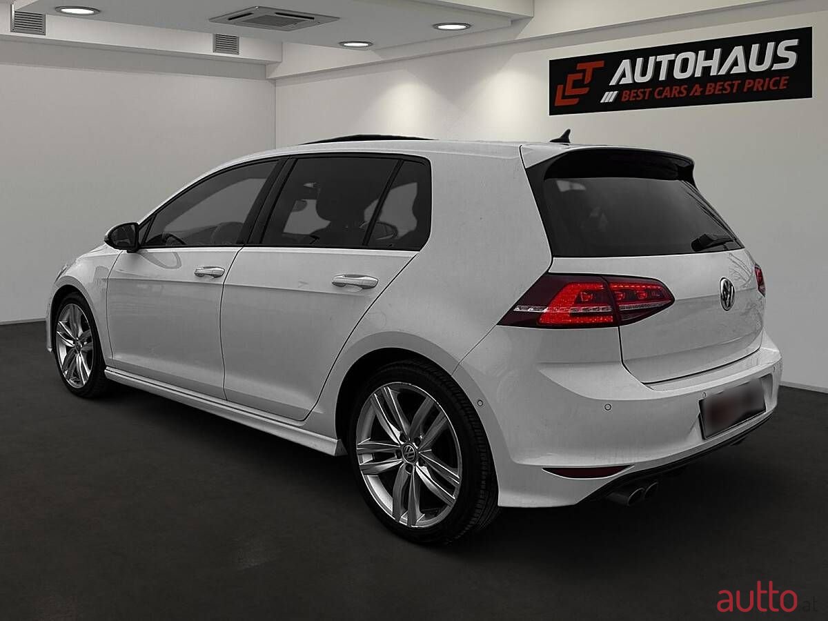 2015' Volkswagen Golf photo #3
