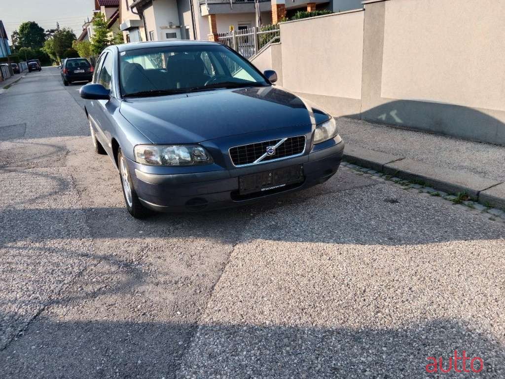 2002' Volvo S60 photo #5