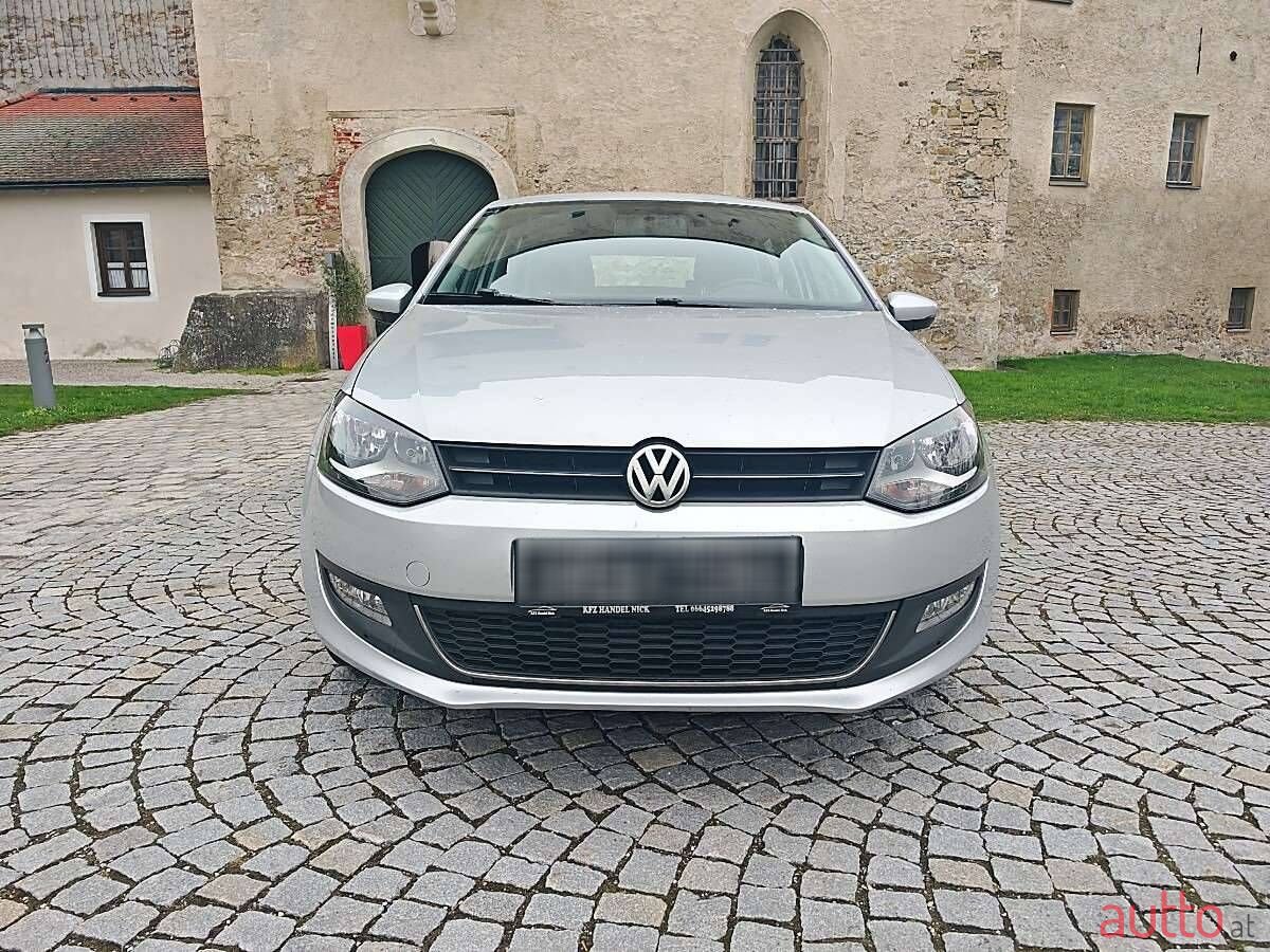 2009' Volkswagen Polo photo #1