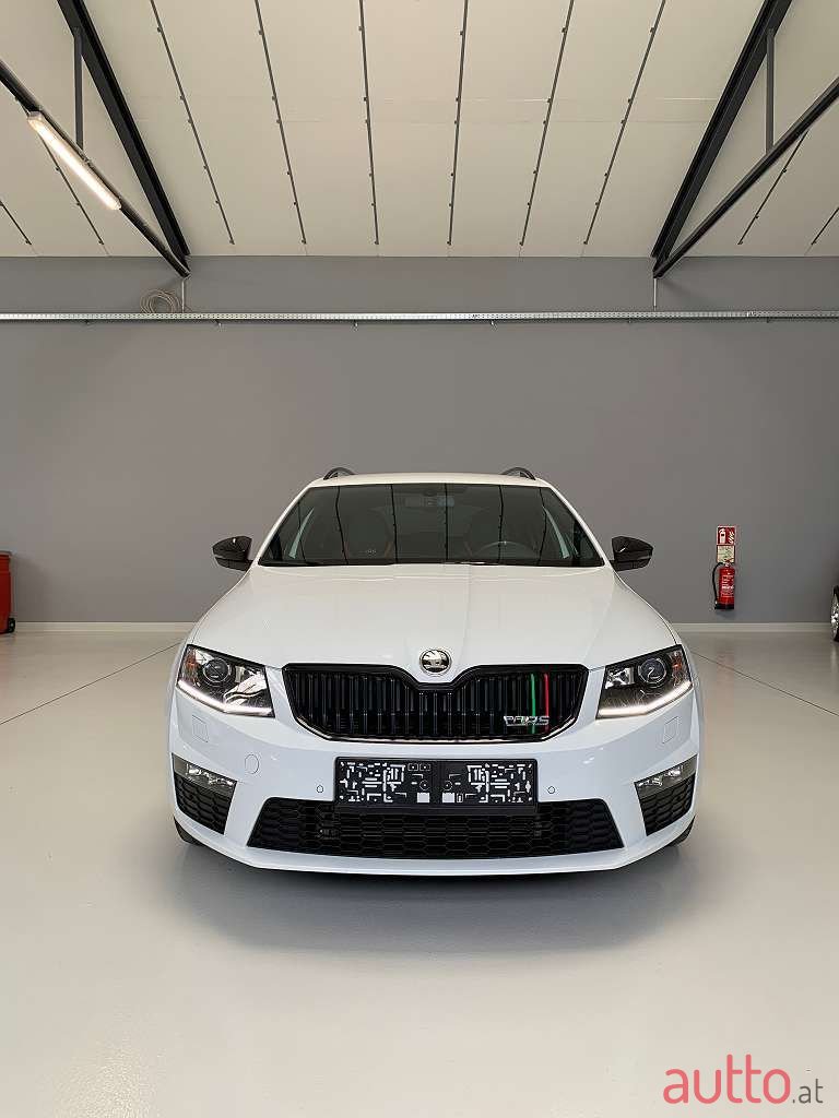 2016' Skoda Octavia photo #1