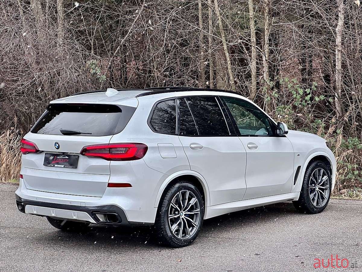 2020' BMW X5 photo #5