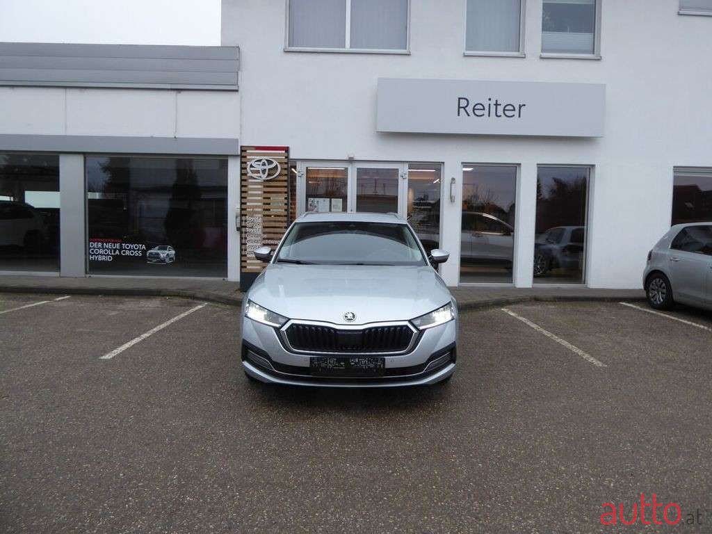 2022' Skoda Octavia photo #1