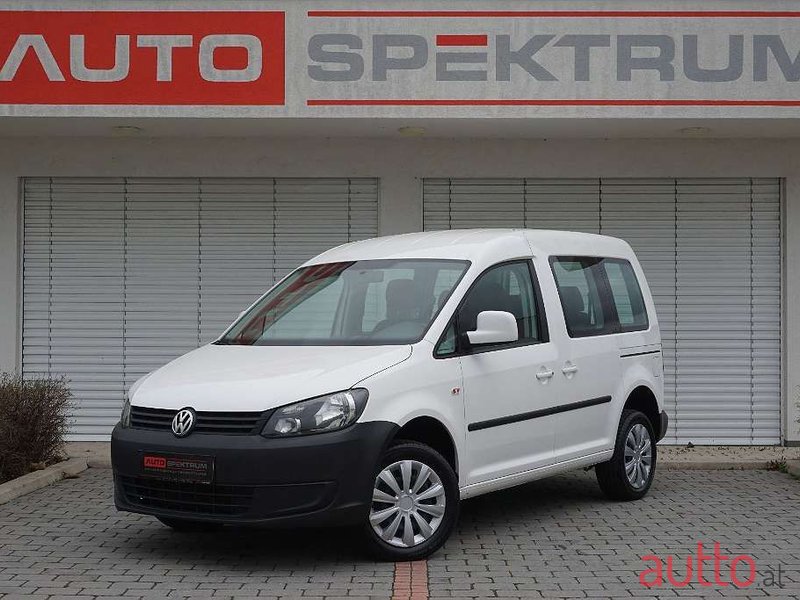 2015' Volkswagen Caddy photo #1