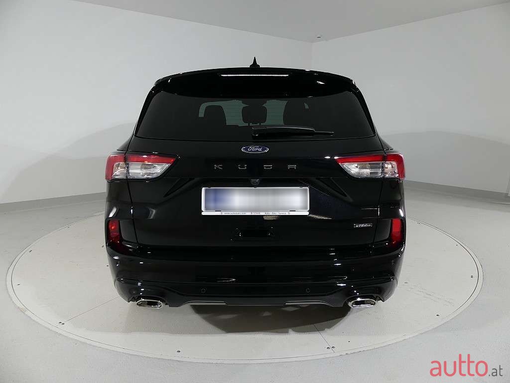 2023' Ford Kuga photo #5