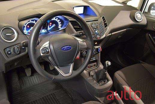2016' Ford Fiesta photo #1