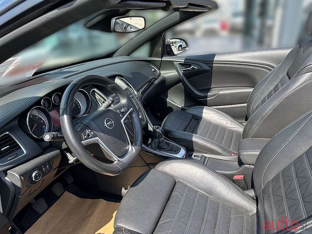 2013' Opel Cascada photo #3