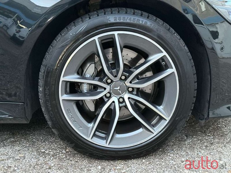 2020' Mercedes-Benz AMG GT photo #2
