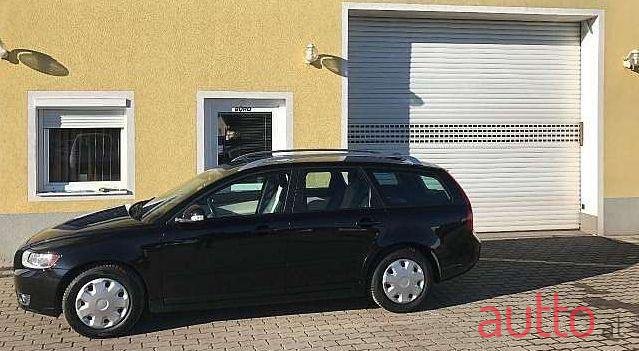 2012' Volvo V50 photo #1