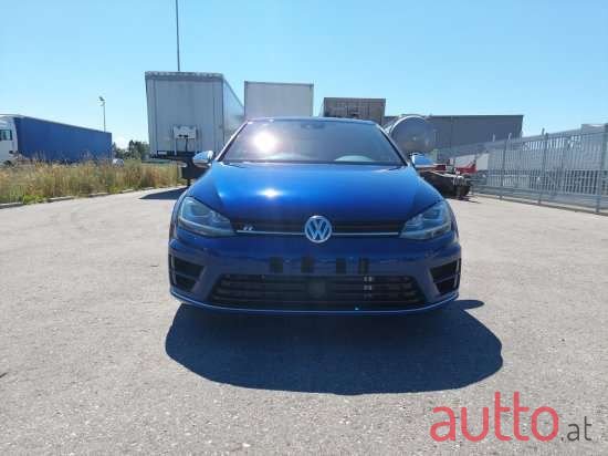 2016' Volkswagen Golf photo #3