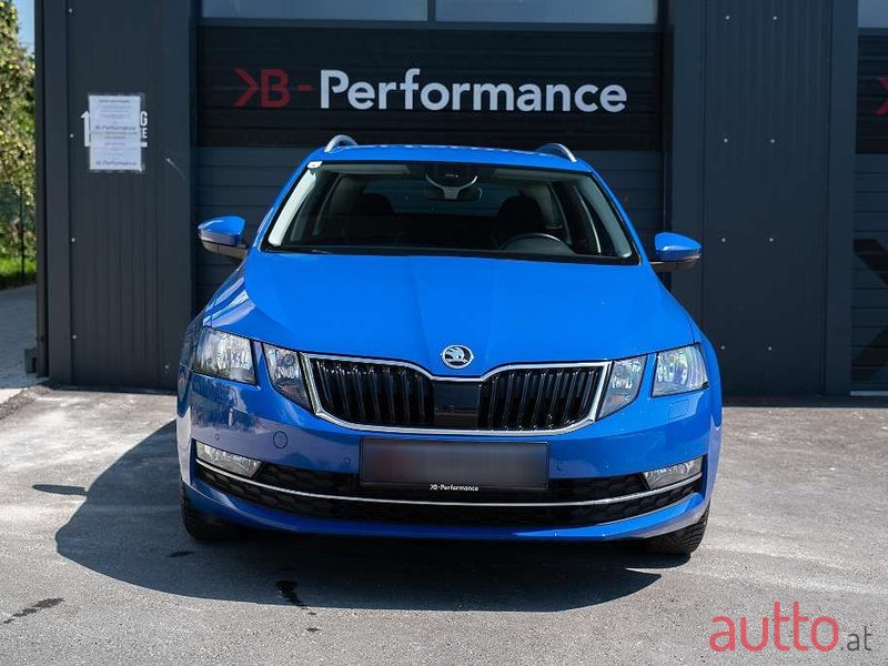 2019' Skoda Octavia photo #2