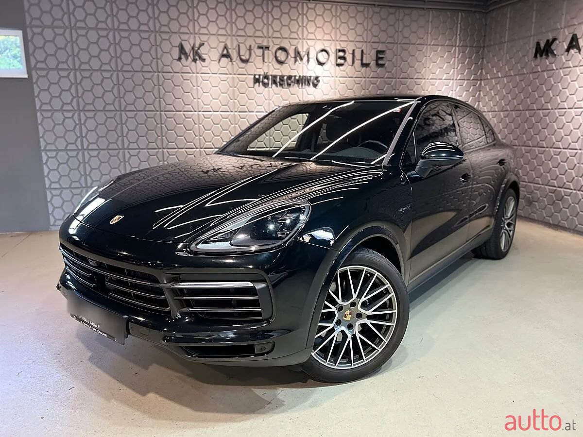 2023' Porsche Cayenne photo #1
