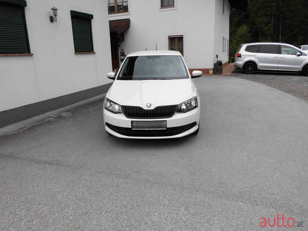 2016' Skoda Fabia photo #2