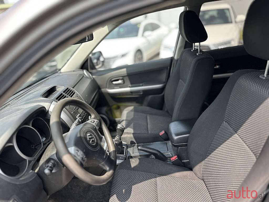 2009' Suzuki Vitara photo #4