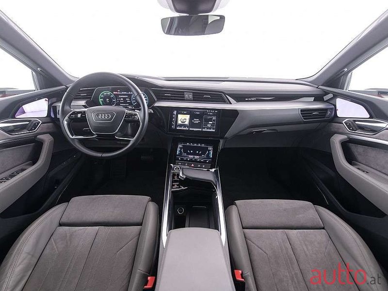 2020' Audi e-tron photo #4