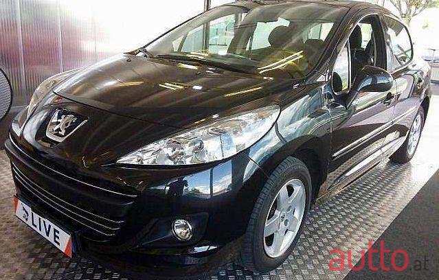 2011' Peugeot 207 photo #1