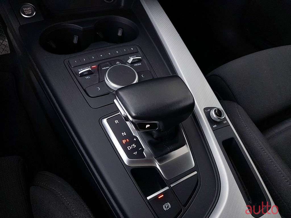 2019' Audi A4 photo #6