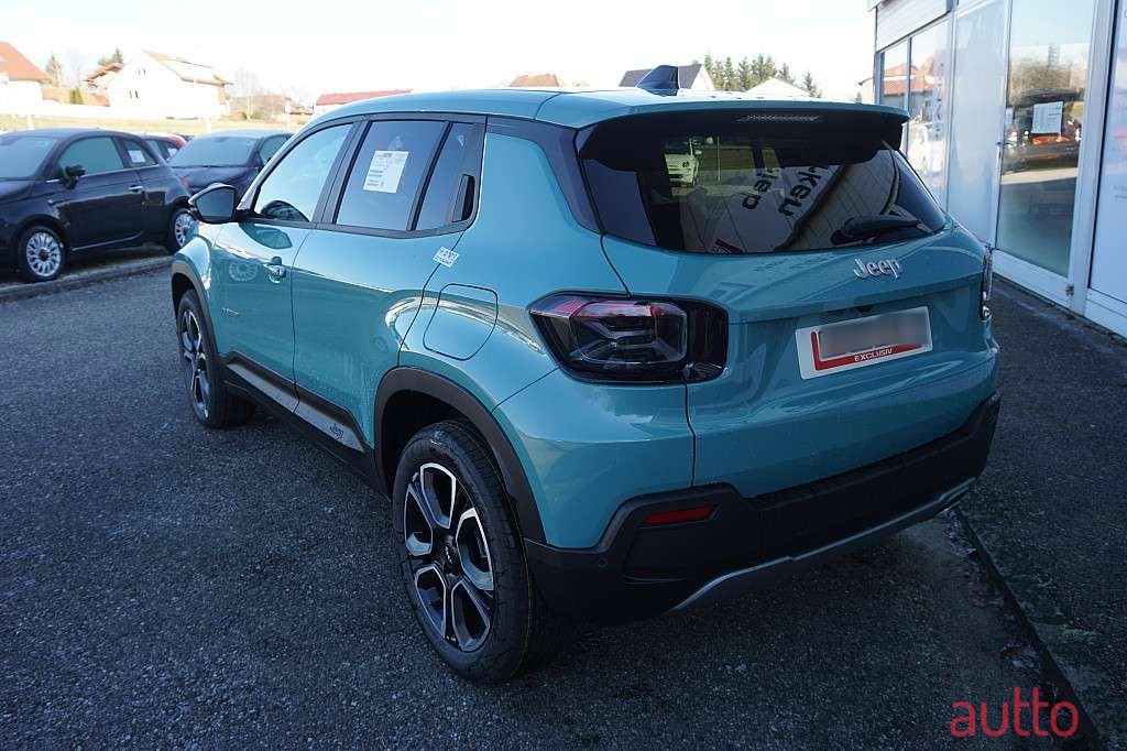 2023' Jeep Avenger photo #4