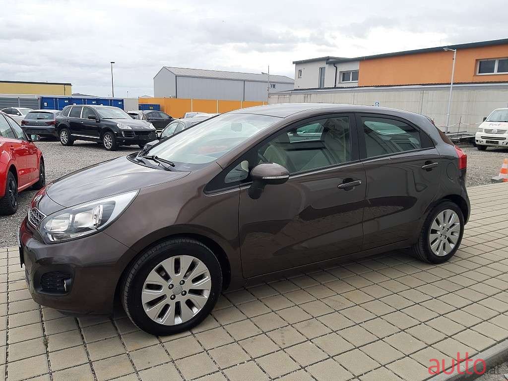 2013' Kia Rio photo #4