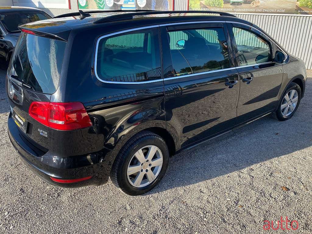 2014' Volkswagen Sharan photo #6