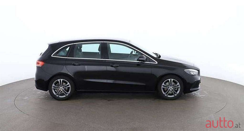 2020' Mercedes-Benz B-Klasse photo #2