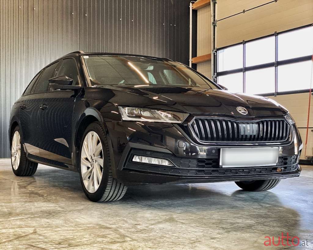 2021' Skoda Octavia photo #2