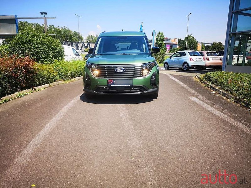 2024' Ford Tourneo photo #2