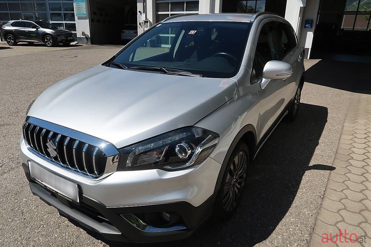 2019' Suzuki SX4 S-Cross photo #6
