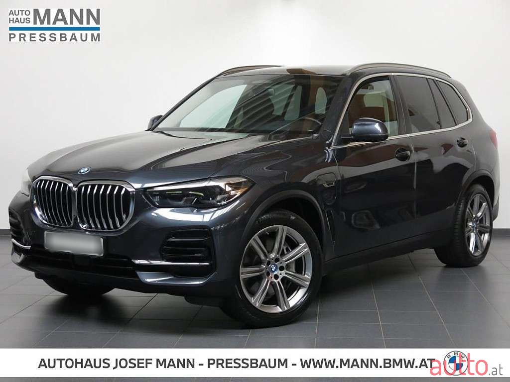 2022' BMW X5 photo #1