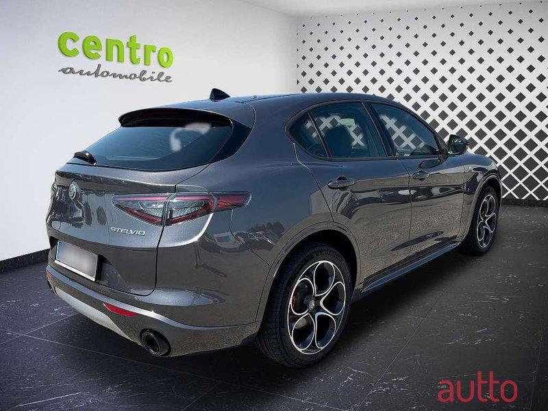 2024' Alfa Romeo Stelvio photo #6