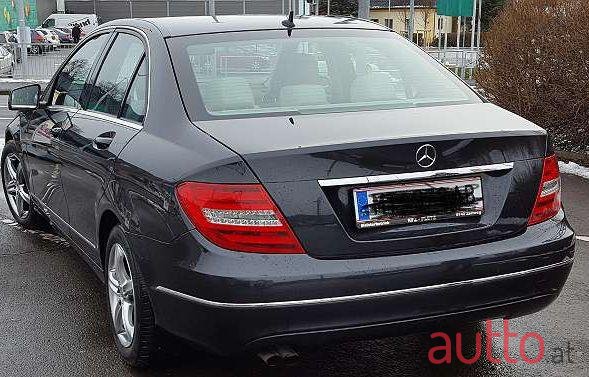 2012' Mercedes-Benz C-Klasse photo #2