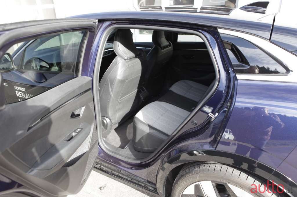 2022' Renault Megane photo #5