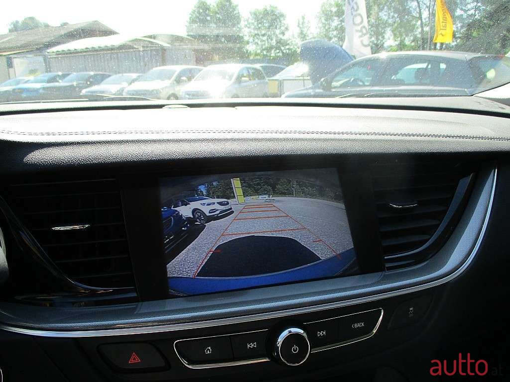 2018' Opel Insignia photo #5