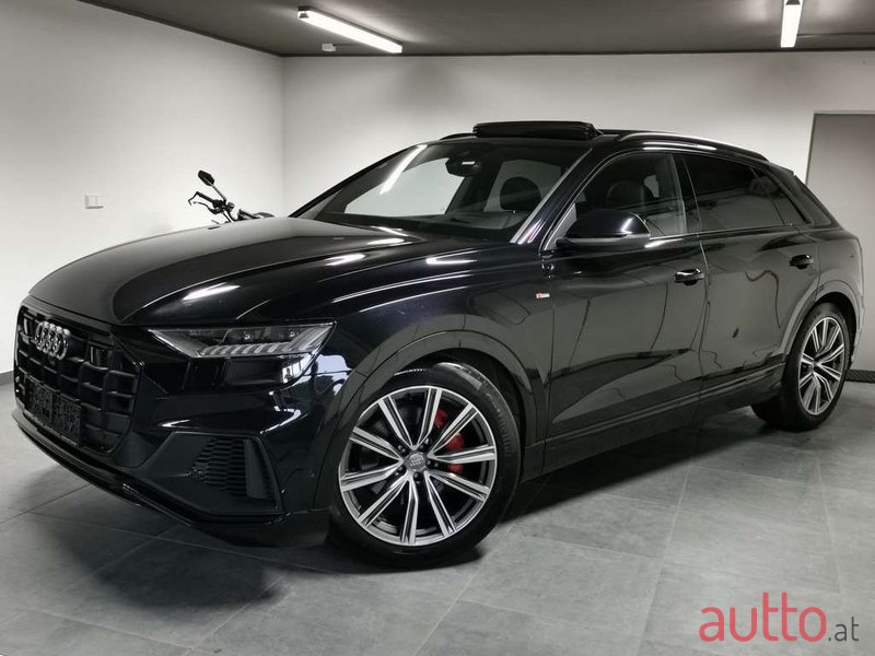 2020' Audi Q8 photo #4