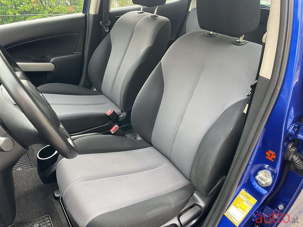 2007' Mazda Mazda2 photo #6