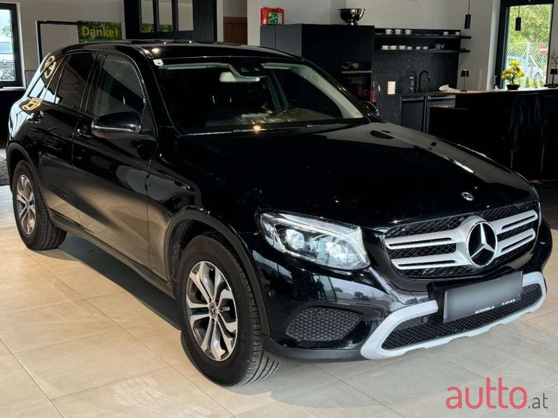 2018' Mercedes-Benz Glc-Klasse photo #2