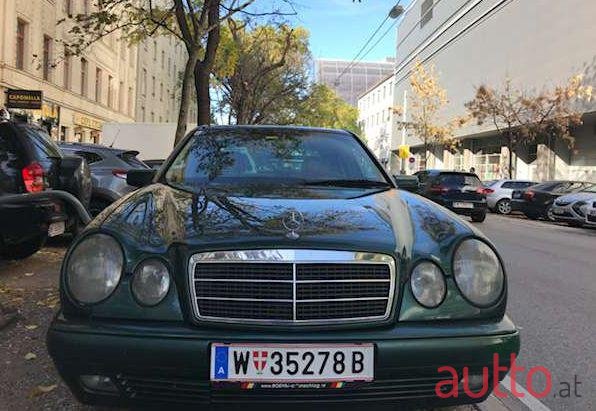 2000' Mercedes-Benz E-Klasse photo #2
