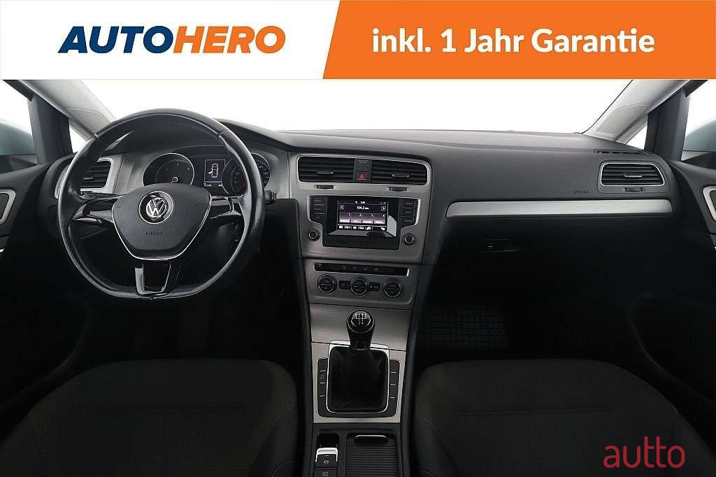 2015' Volkswagen Golf photo #4