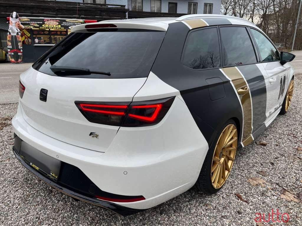 2014' SEAT Leon photo #5