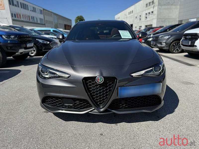 2021' Alfa Romeo Giulia photo #2