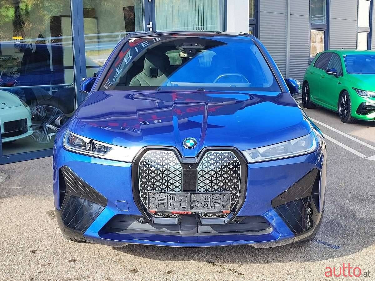 2023' BMW iX photo #3
