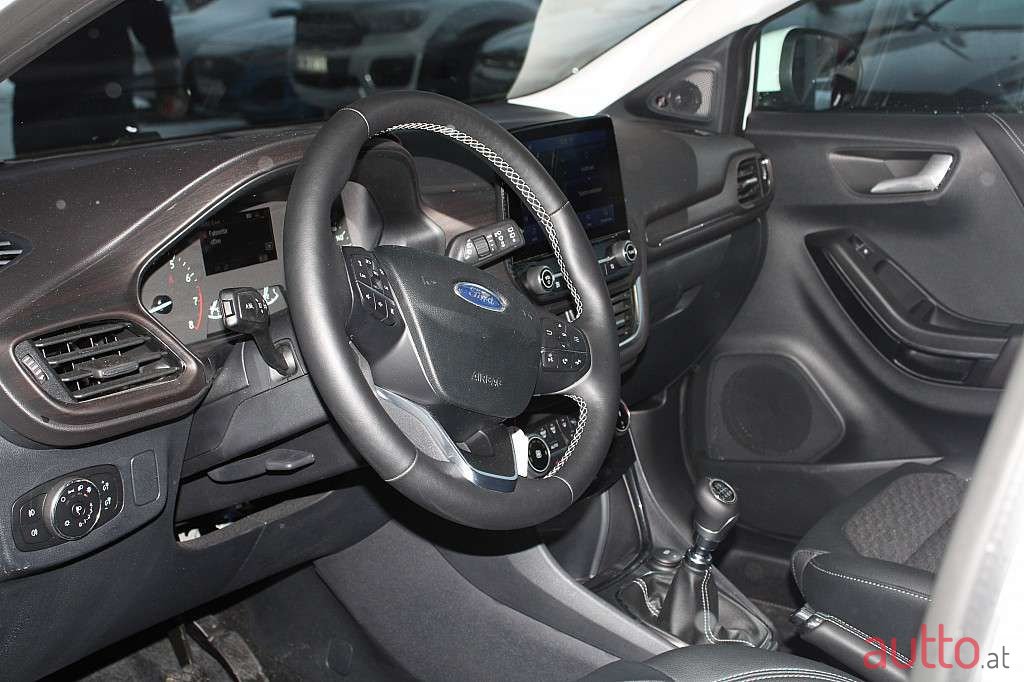 2022' Ford Puma photo #3