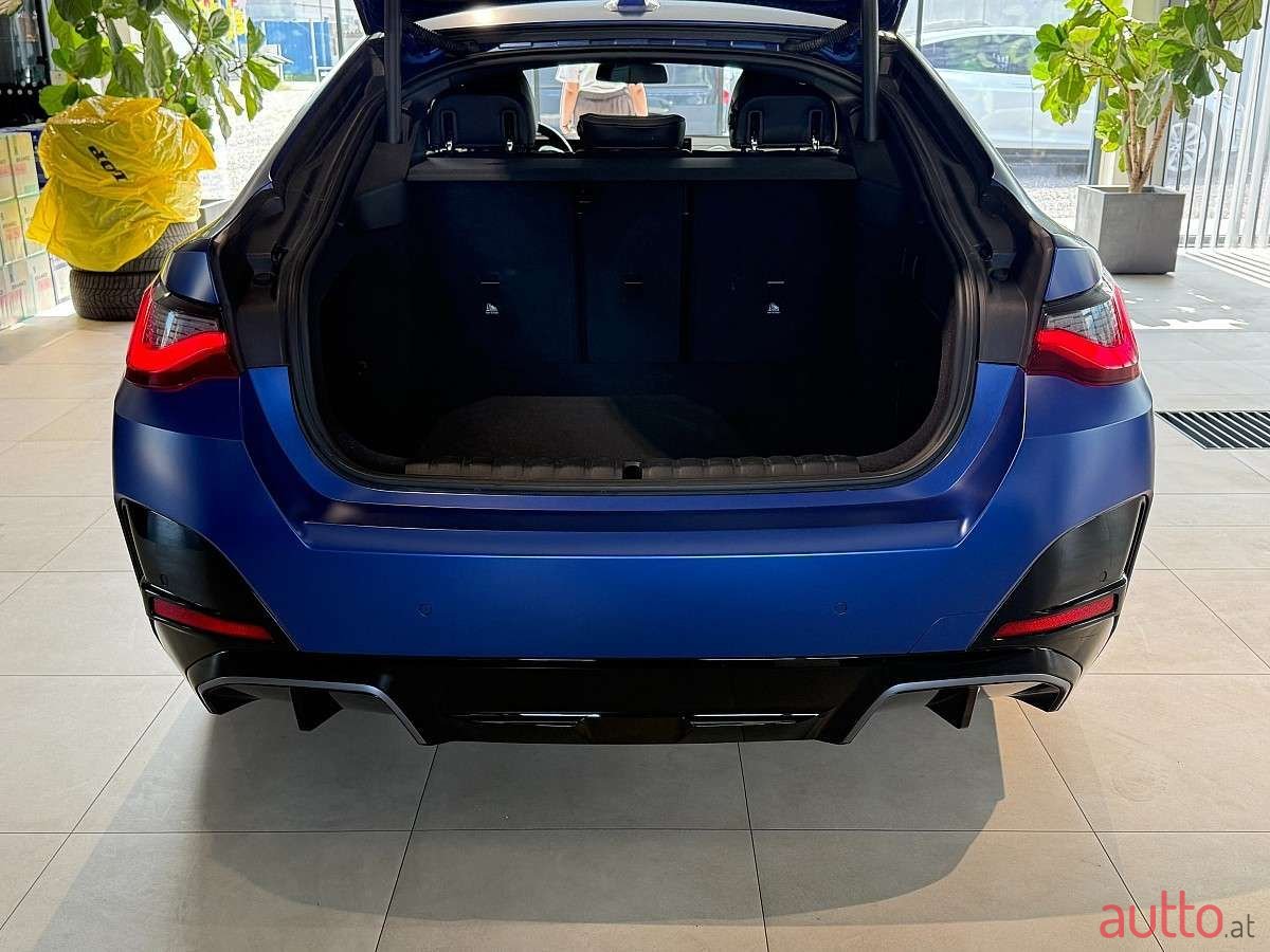 2022' BMW i4 photo #4