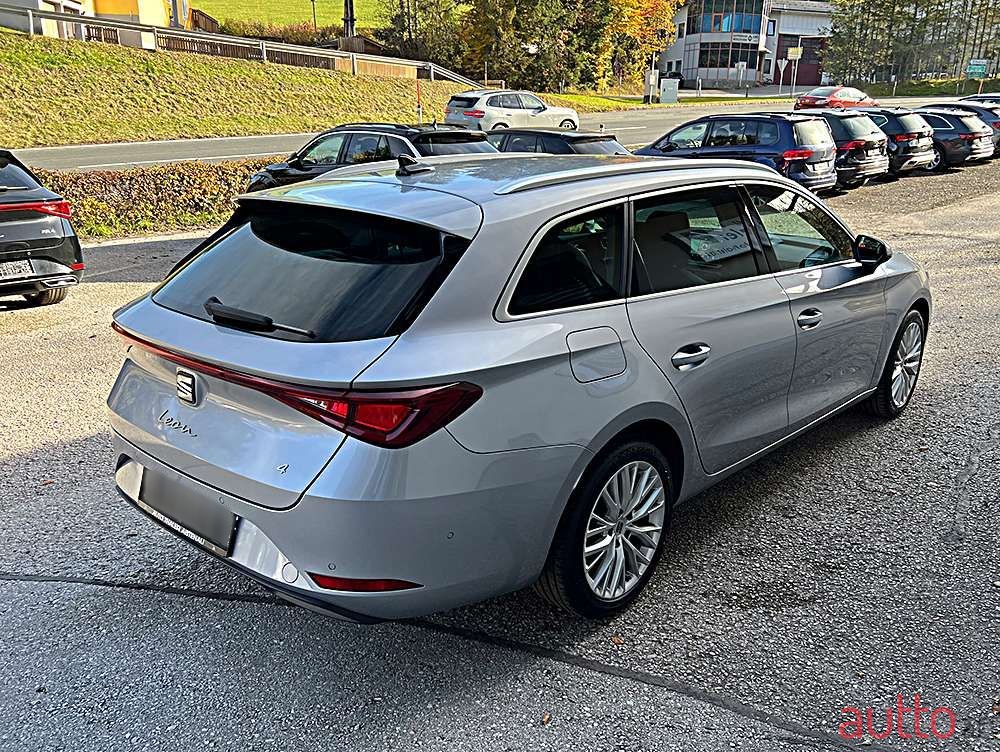 2021' SEAT Leon photo #4