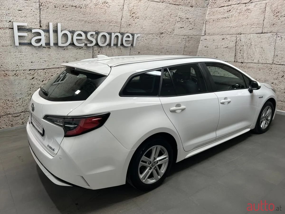 2021' Toyota Corolla photo #3