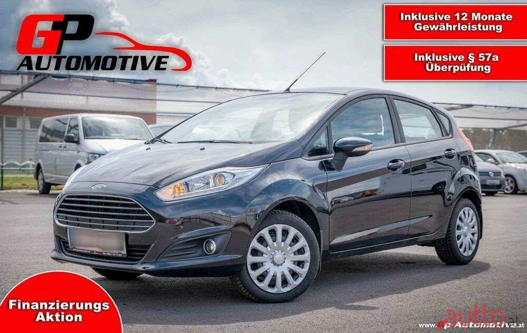 2015' Ford Fiesta photo #1