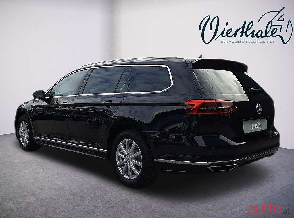 2016' Volkswagen Passat photo #2