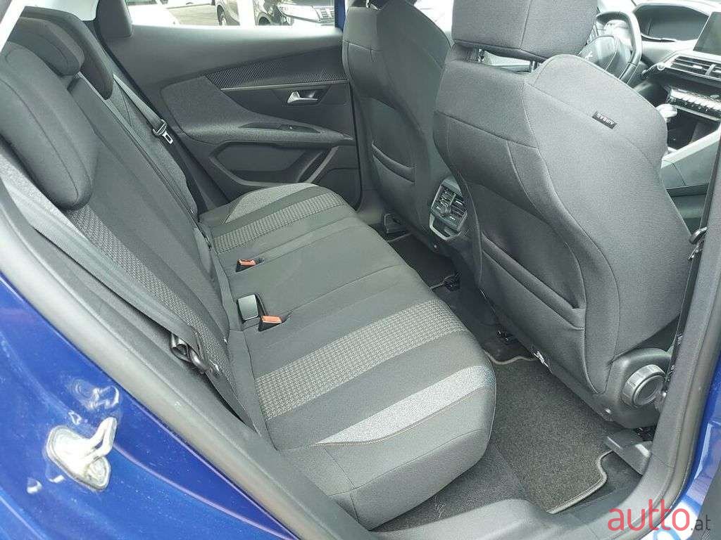 2018' Peugeot 3008 photo #5